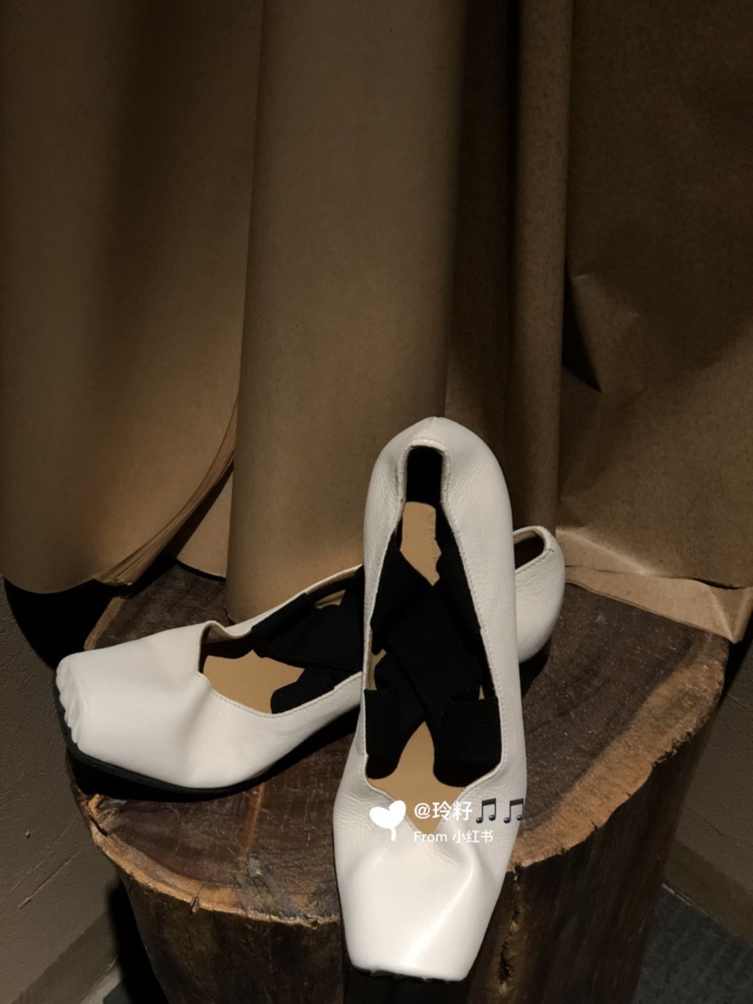 方头 低帮 松紧带 中口鞋 皮革 方头 低帮 松紧带 中口鞋 皮革 - VALI鞋履AI设计主图