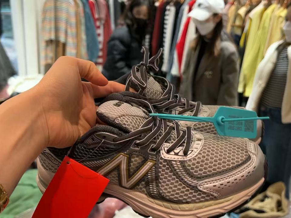 圆头 低帮 系带 深口鞋 网面 圆头 低帮 系带 深口鞋 网面 - VALI鞋履AI设计主图